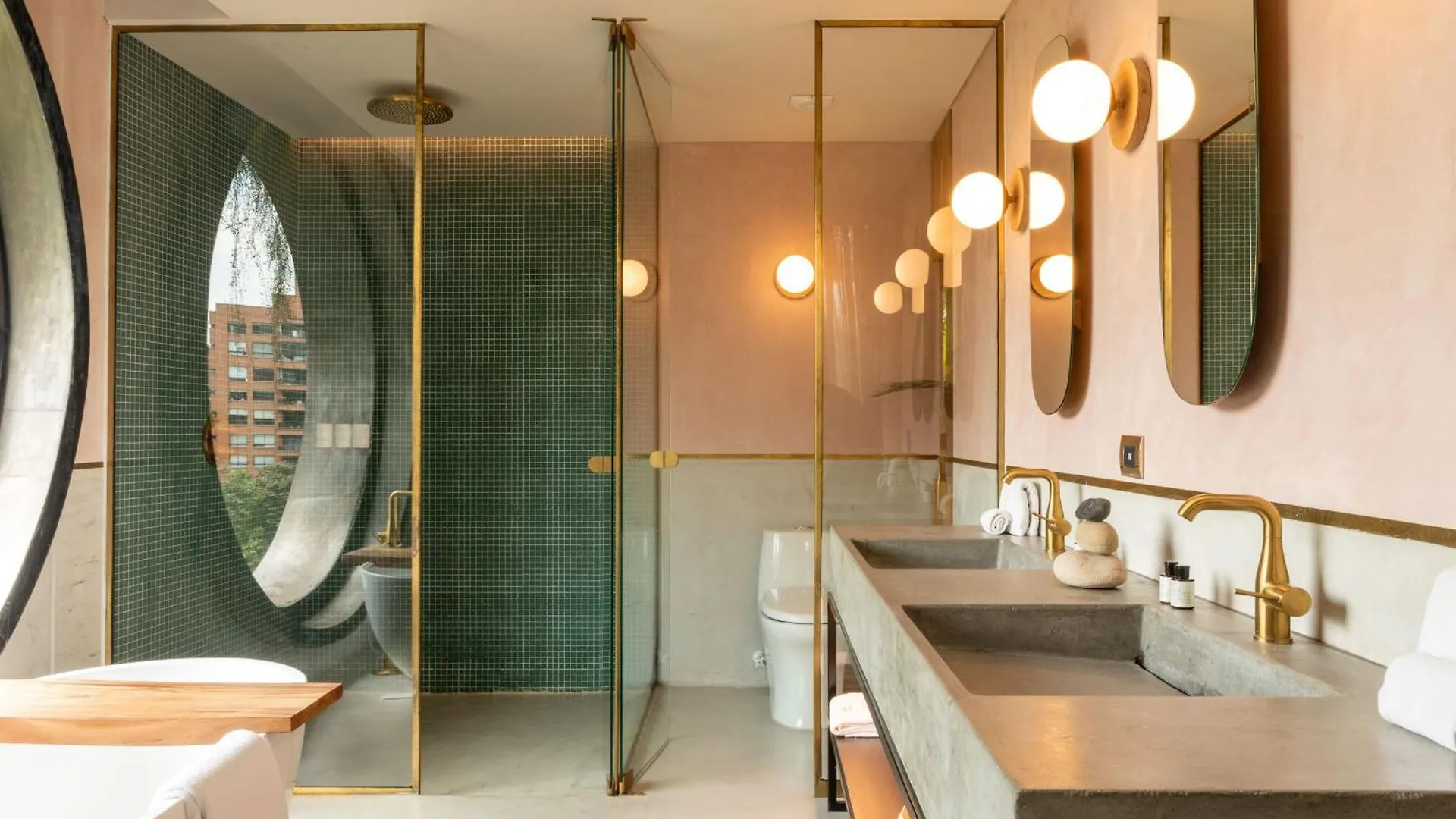 23 Hotel Medellin 5*,